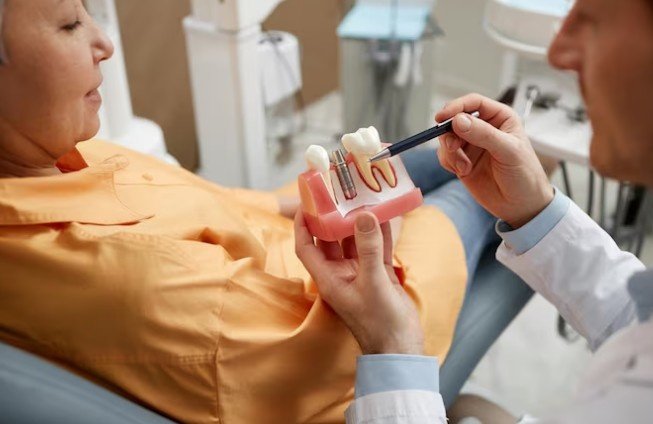 Dental Implant Clinic in Saket