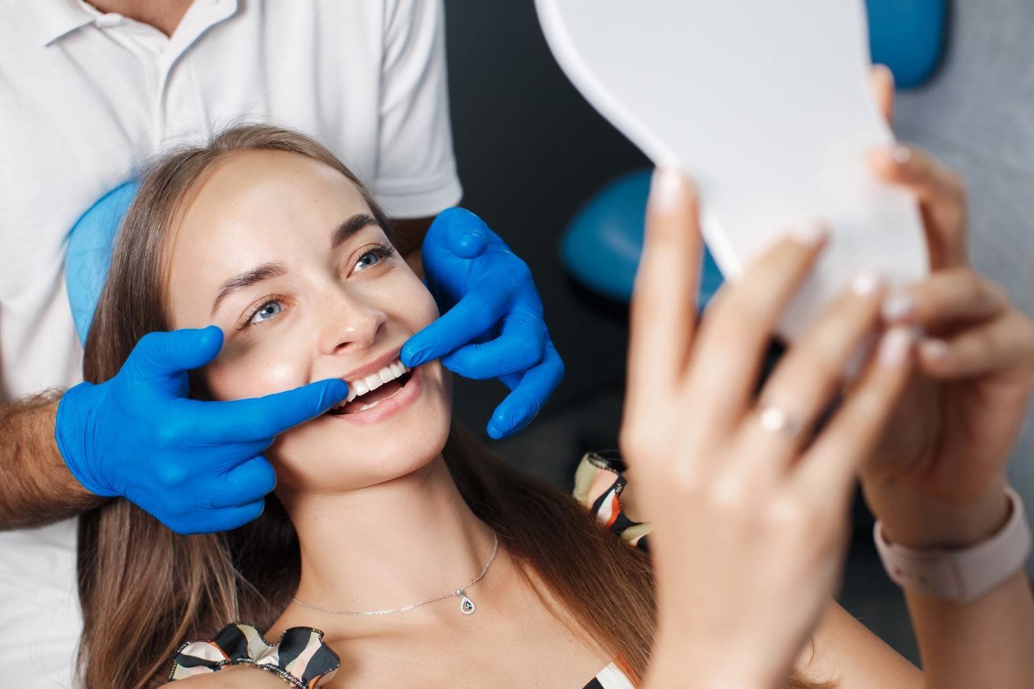 Best Dental Veneers Clinic in Saket