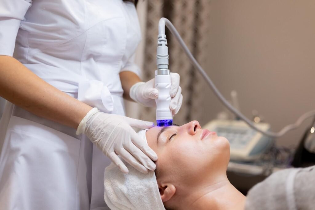 Best Hydrafacial Treatment Clinic in saket
